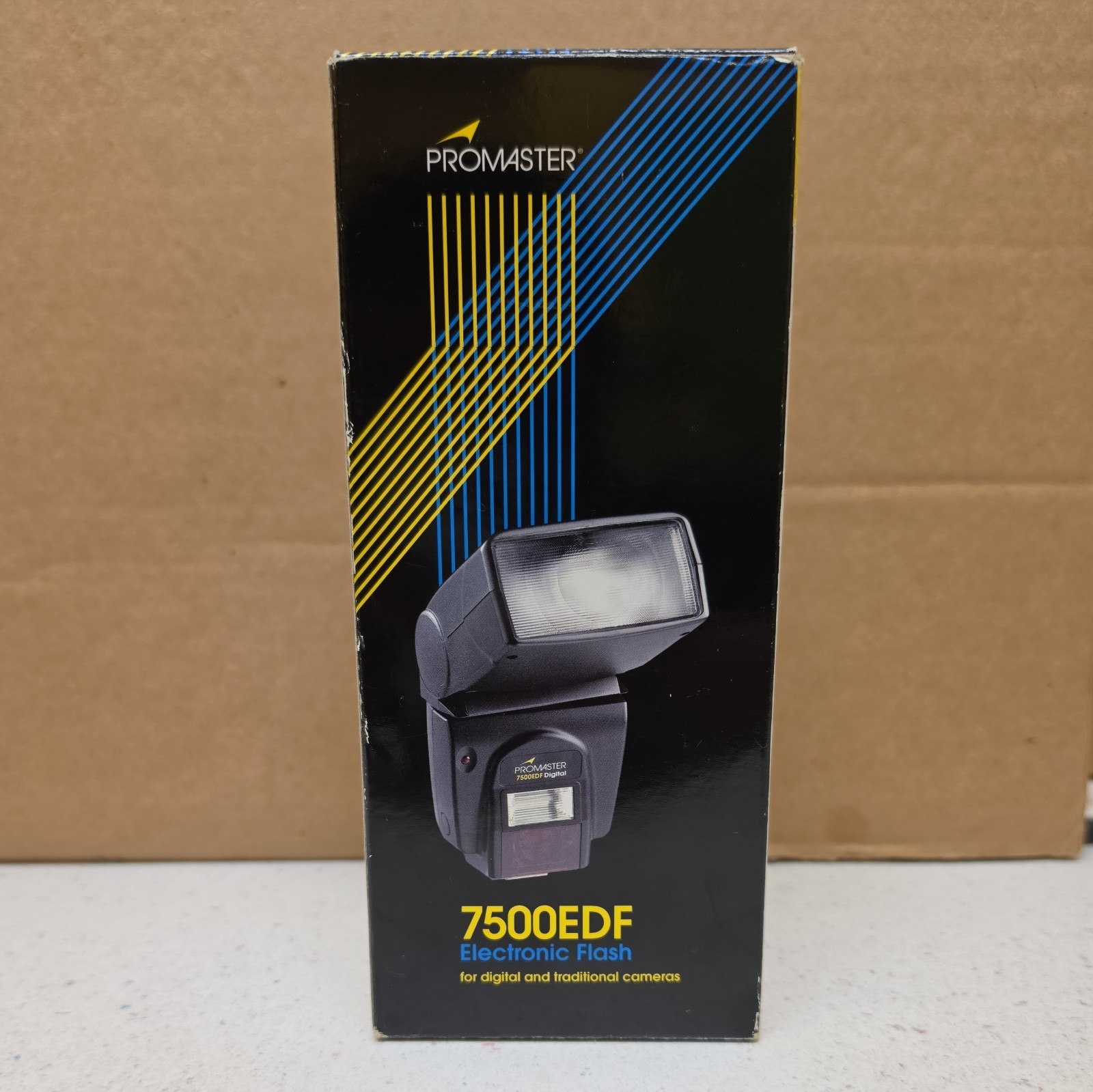 Promaster 7500EDF Shoe Mount Flash for Digital Film Cameras Fits Nikon Code 7287
