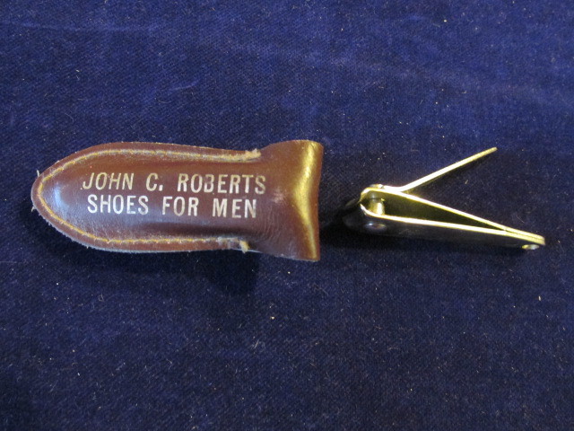 Vintage John C Roberts Shoes for Men Advertising 2" Nail clippers in Leather  Sr