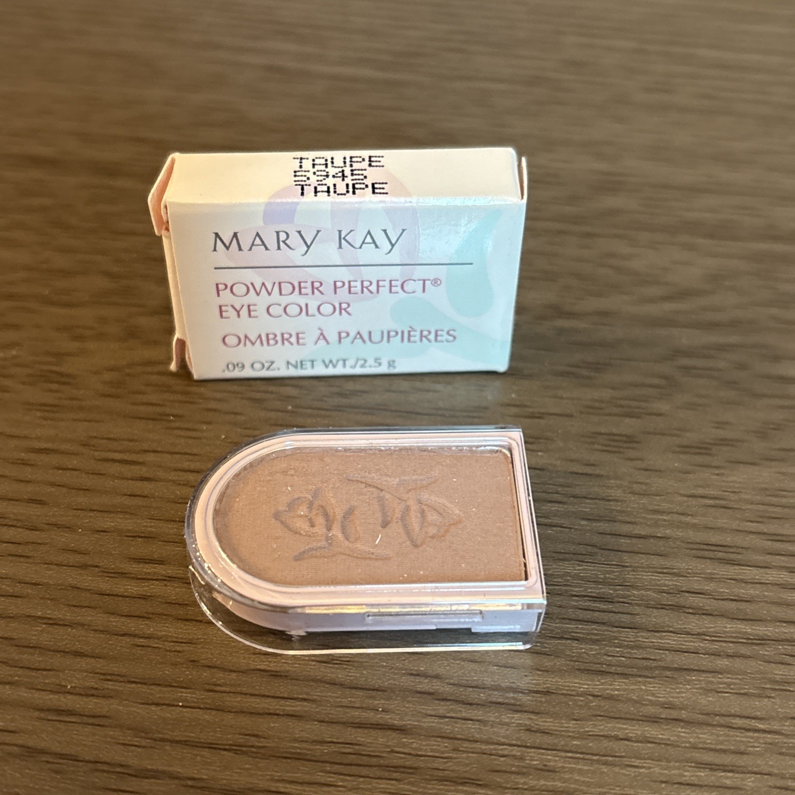 Mary Kay Powder Perfect Eye Shadow Color TAUPE #5945 .09 oz NEW NOS