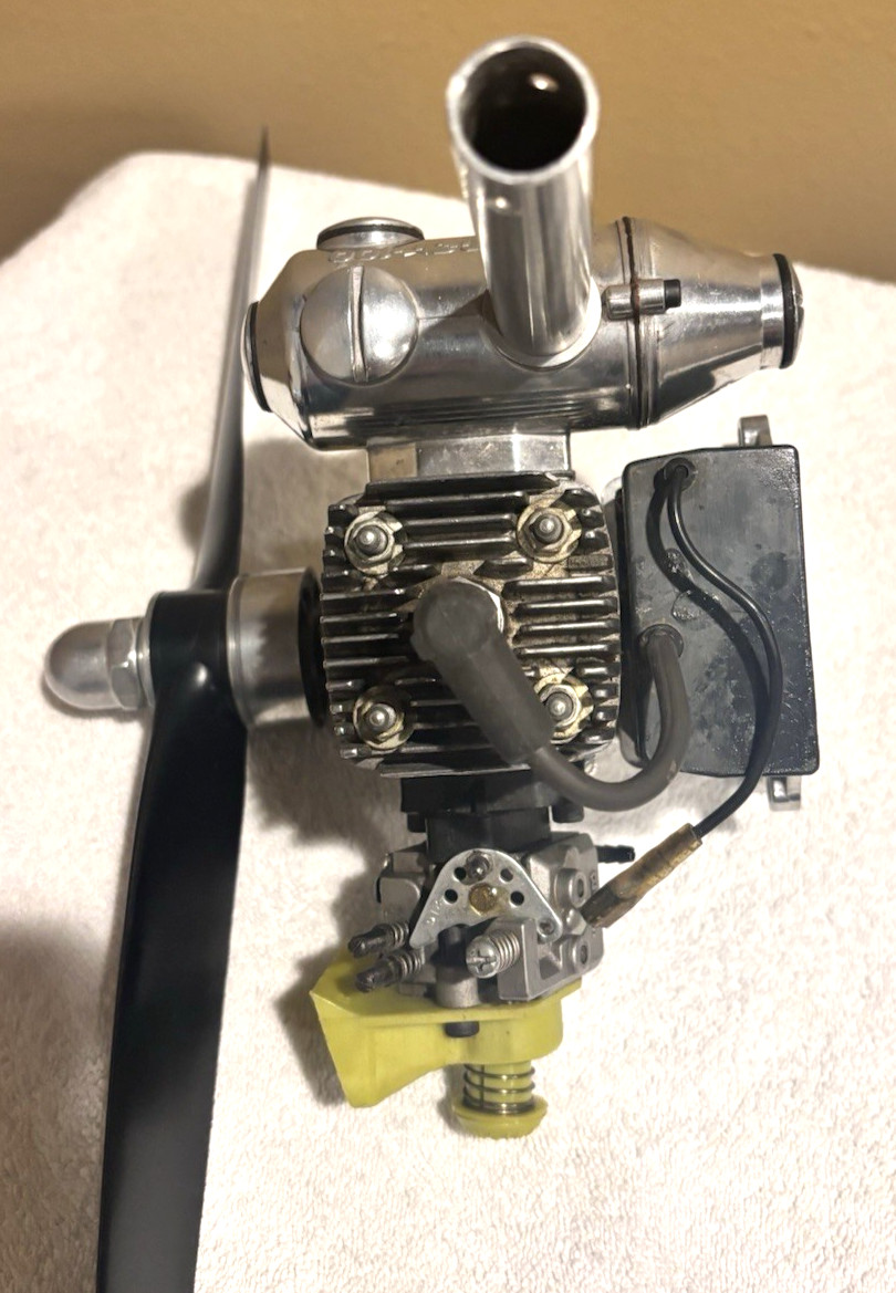 Maloney 100 RC Airplane Engine with 15" Prop