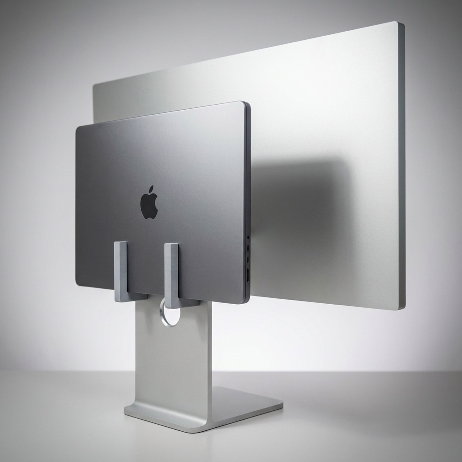 MacBook / Laptop Mount for Apple Studio Display (Tilt & Shift)
