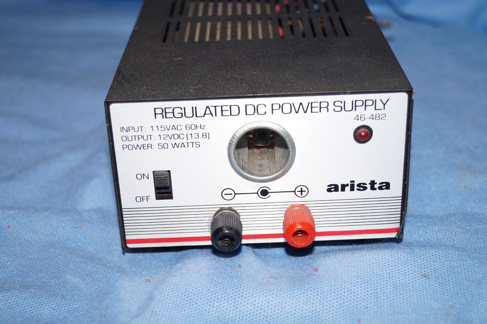 Arista Model 46-482, 115V AC / 12VDC /50W DC Solid State Regulated Power Supply