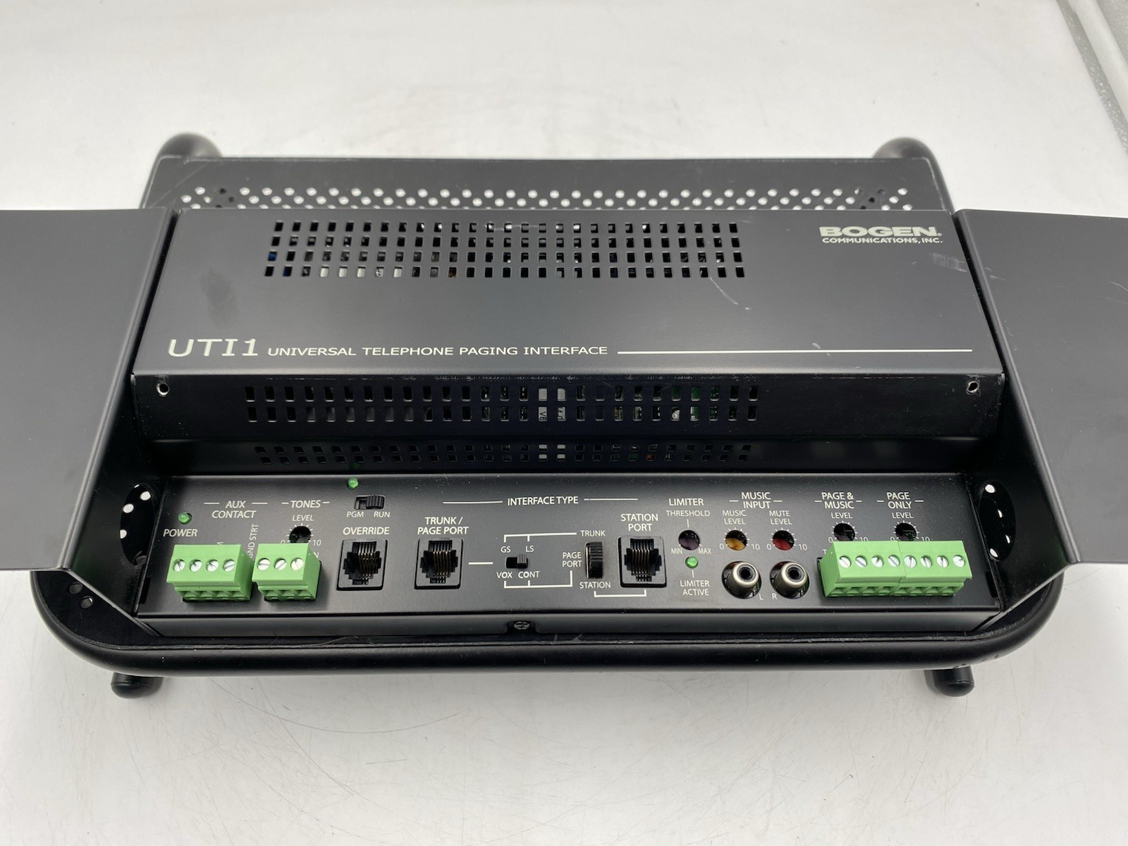 Bogen UTI1 Single Zone Paging Controller Universal Telephone Interface
