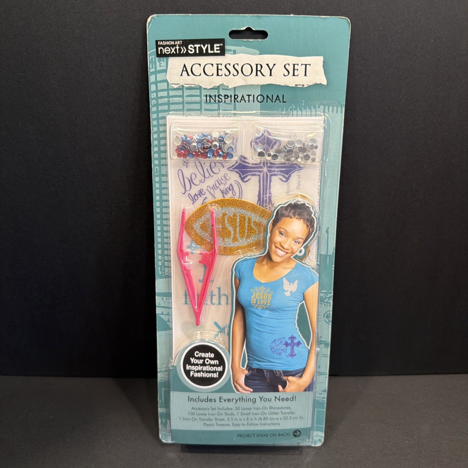 New Inspirational Iron-on Accessory Fashion Set by Horizon