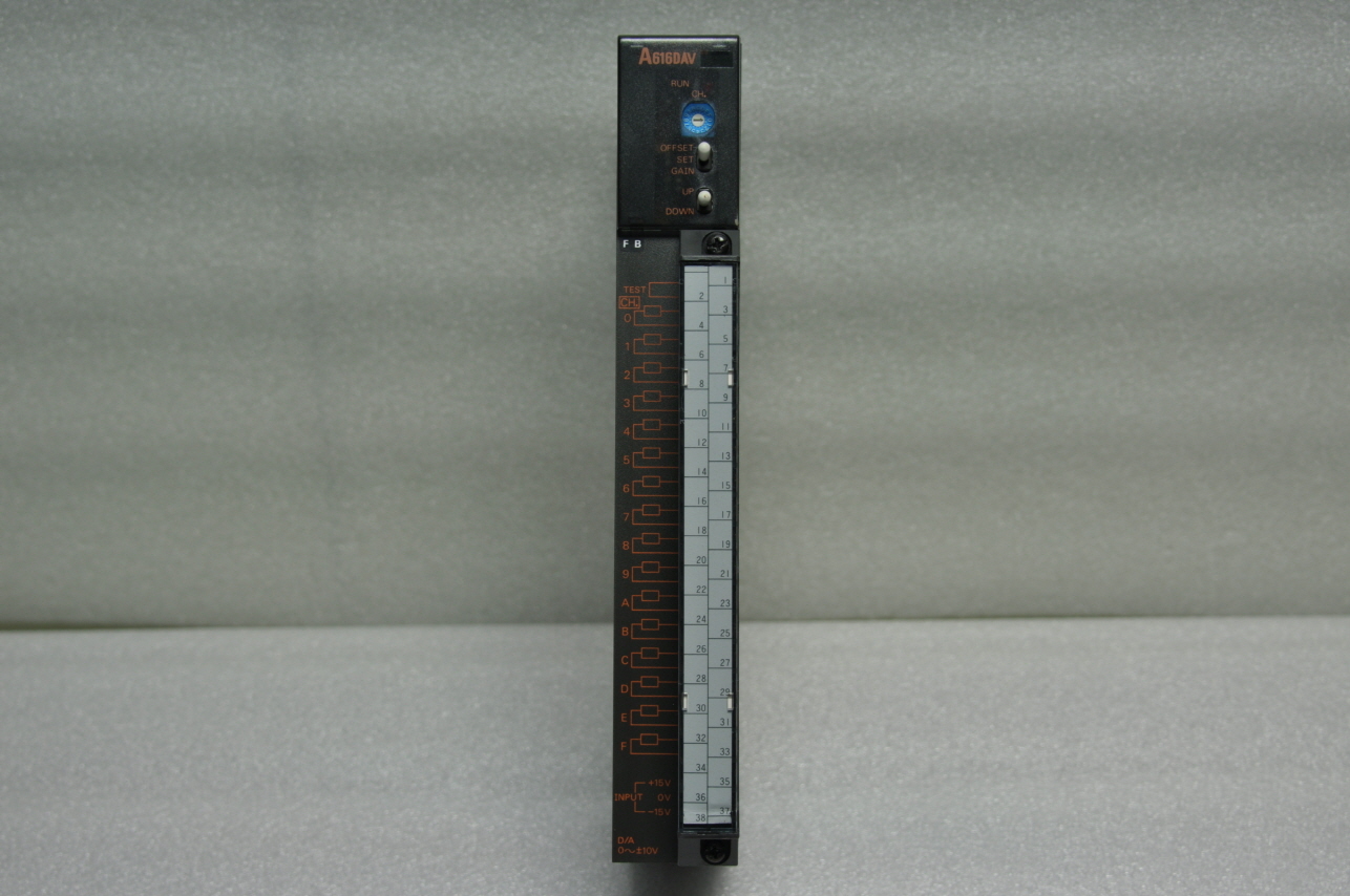 MITSUBISHI MELSEC PROGRAMMABLE CONTROLLER A616DAV