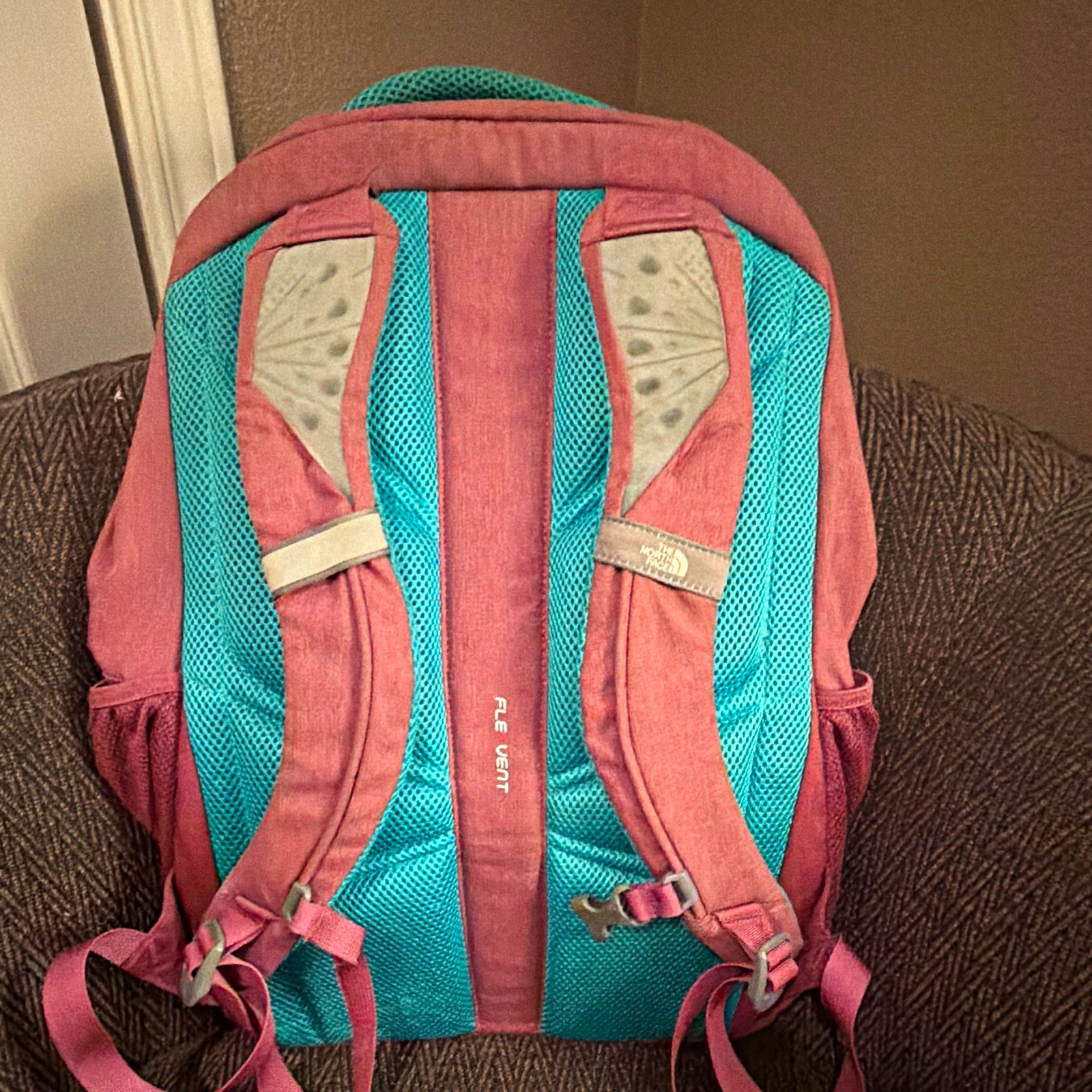 The North Face Flex Vent Hiking Backpack Purple Teal Zip, Padded Straps
