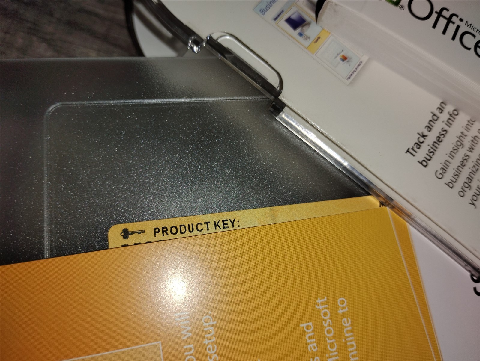 Microsoft Office Professional 2007 PC 2 CD-ROMs Upgrade Retail Pro Version Boxed
