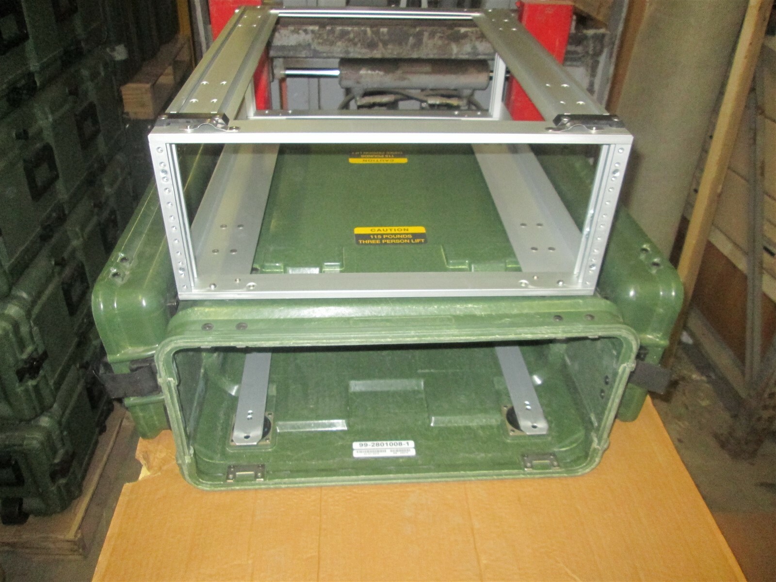 Rackmount 04U x24 Slide Out General Dynamics Composite Shock Mount Rack Case A2