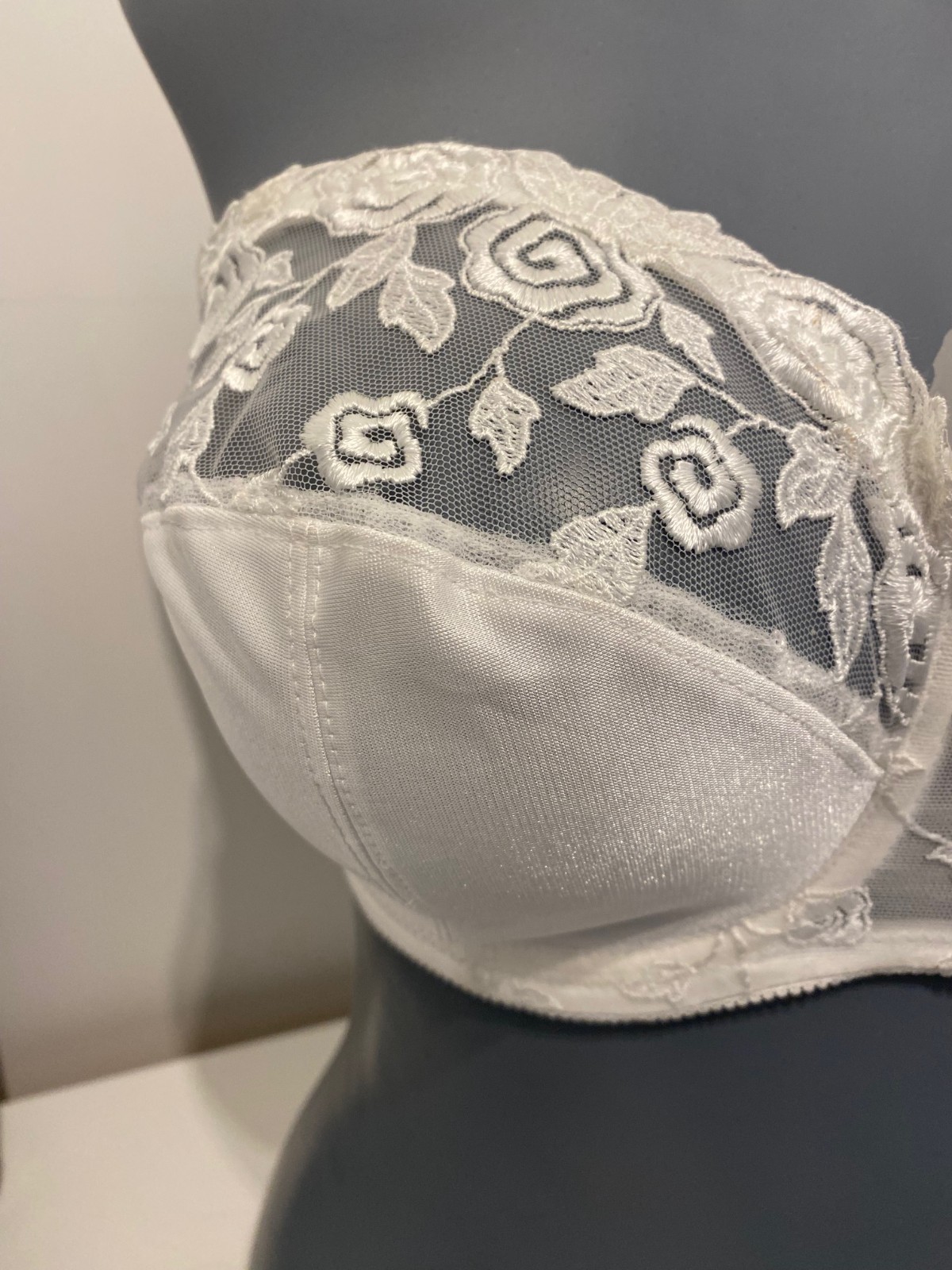 Fantasie Belle White Strapless Bra Multiway Underwired Side Support No padding