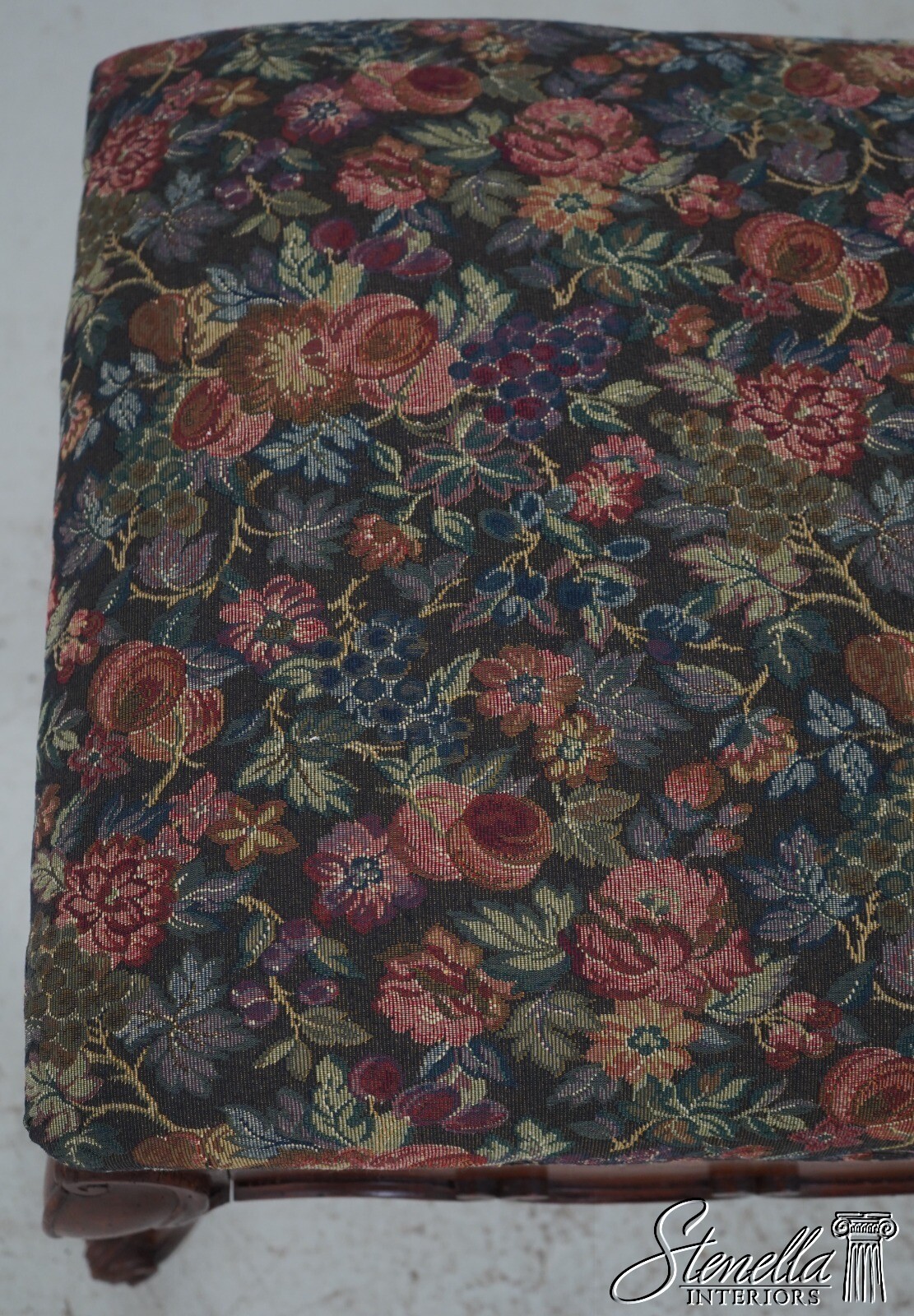 L64191EC: Tapestry Upholstery French Style Long Window Bench
