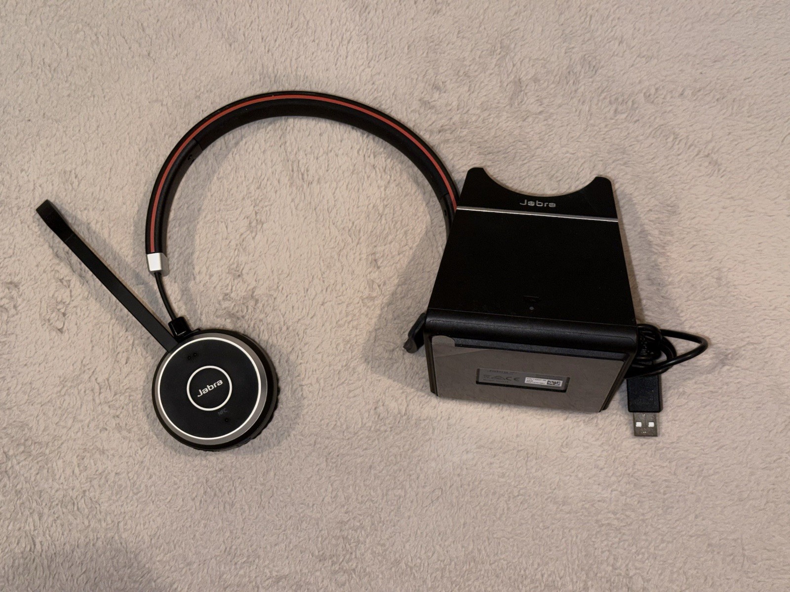 JABRA EVOLVE E65 MODEL DIV010 CHARGING BASE W/ HSC018W HEADSET