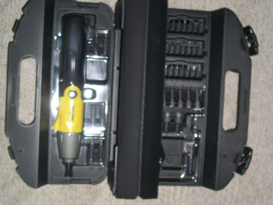UNITOOL  W/CASE opened but unused