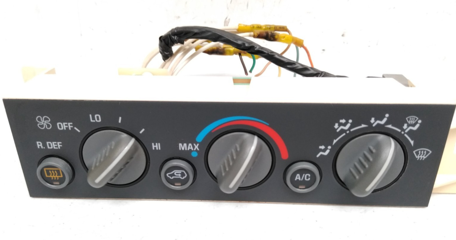 1996 1997 1998 Chevy Suburban Tahoe Heater Control Switch GMC Yukon Tahoe V38