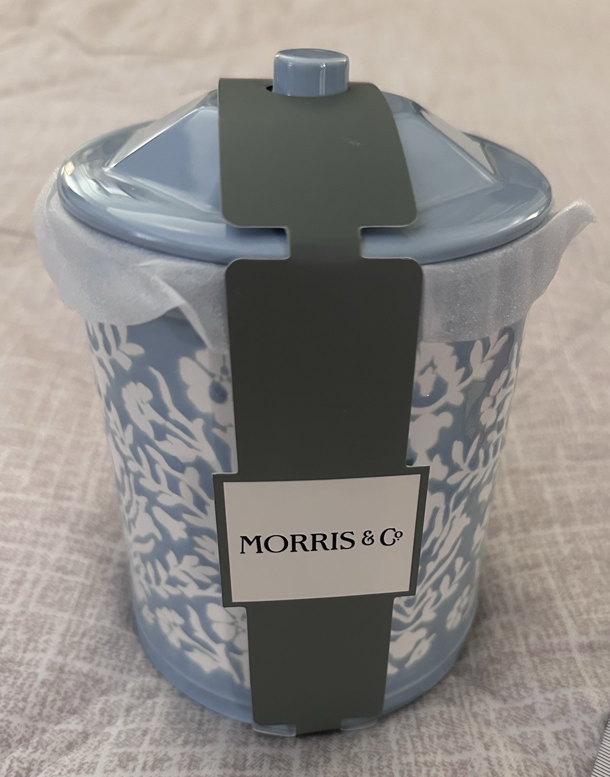 Morris & Co. BLUE WHITE ETCHED FLORAL BATHROOM VANITY CERAMIC 5” JAR w/LID NWT