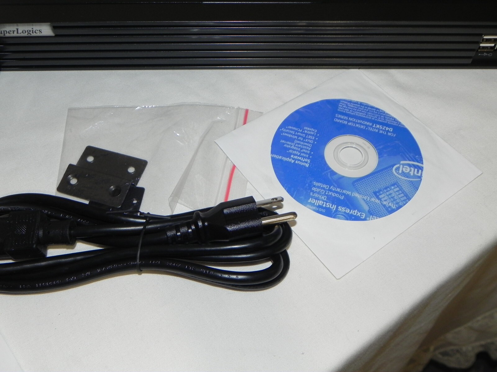SUPERLOGICS Model SL-1U-A25-GC Rack Mount D425KT Computer System Processor Contr