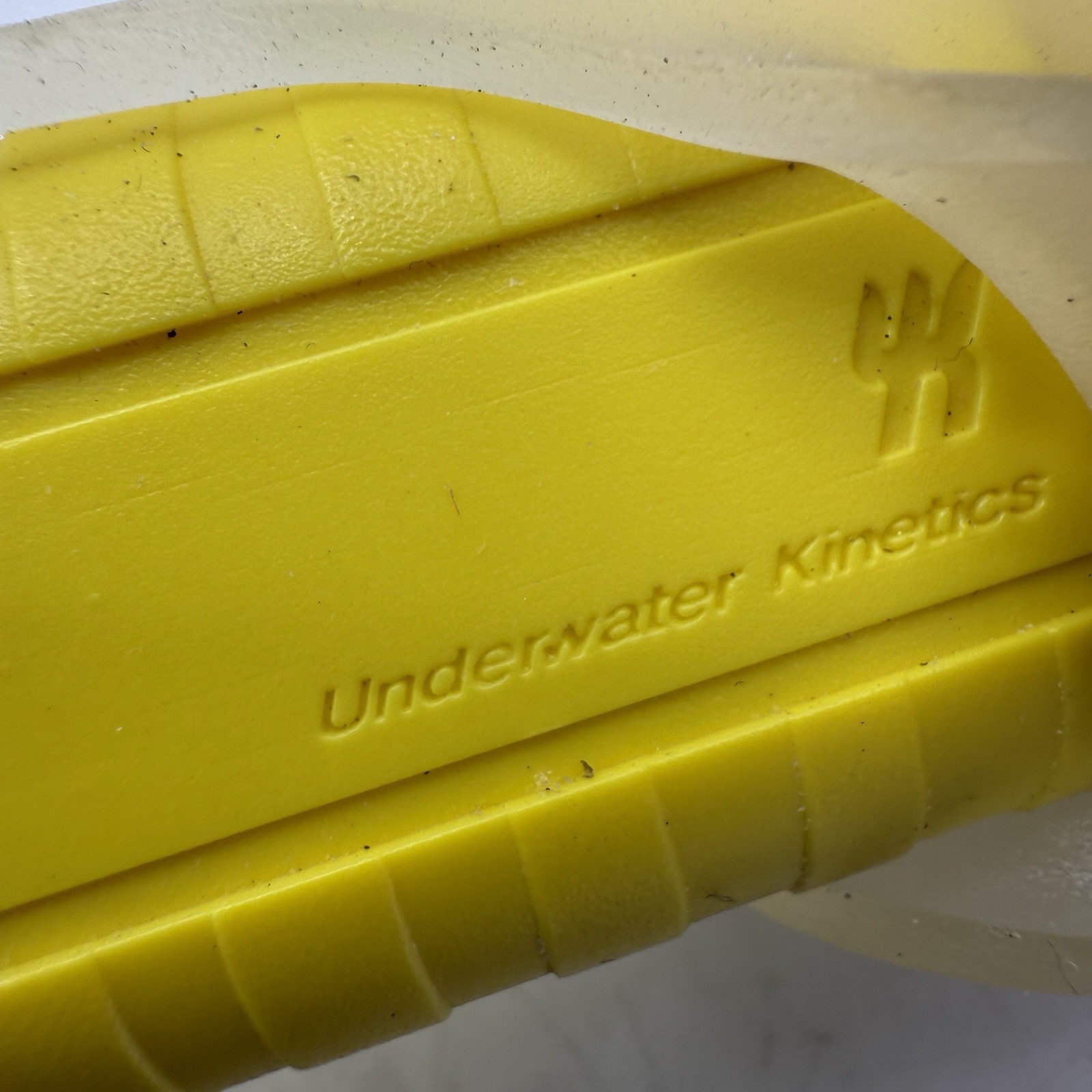 Underwater Kinetics Mini Q40 Flashlight Yellow Scuba Diving