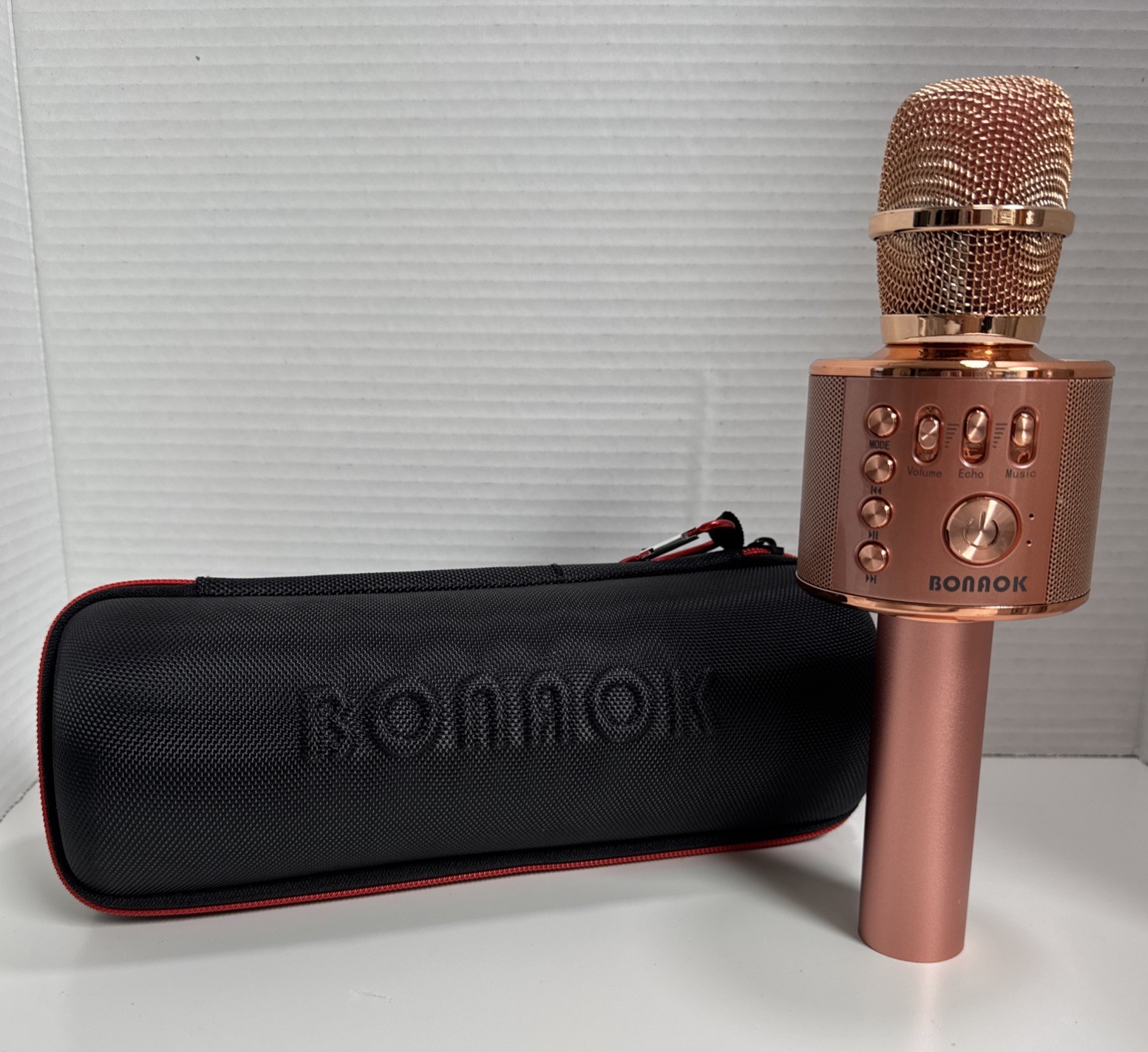 BONAOK Wireless Bluetooth Karaoke Microphone Portable Handheld New With Case NBX