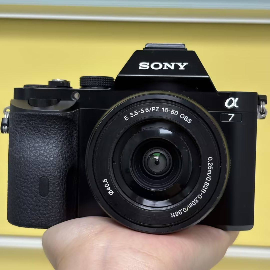 Sony Alpha A7 24.3MP Full Frame Mirrorless Digital Camera w/16-50mm Lens
