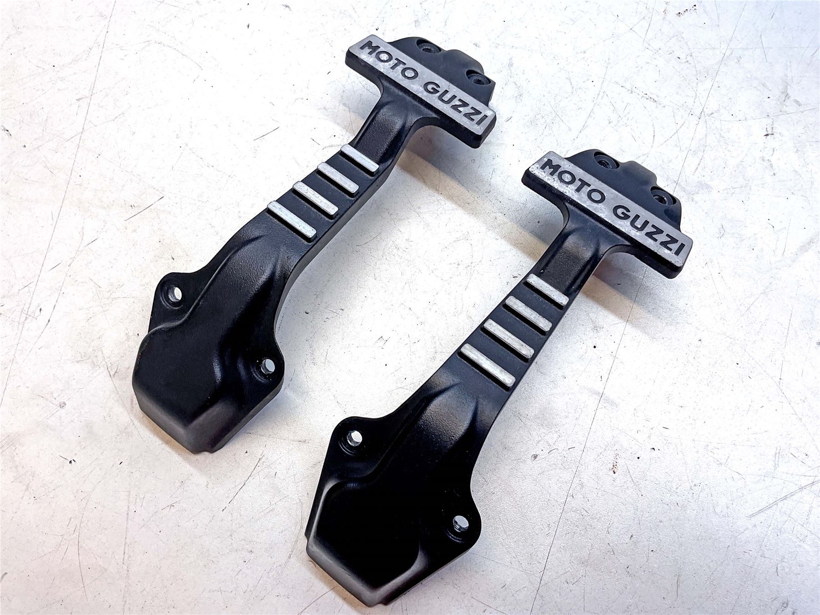 2024 Moto Guzzi V9 Bobber Left & Right Spark plug Covers - 1A017047