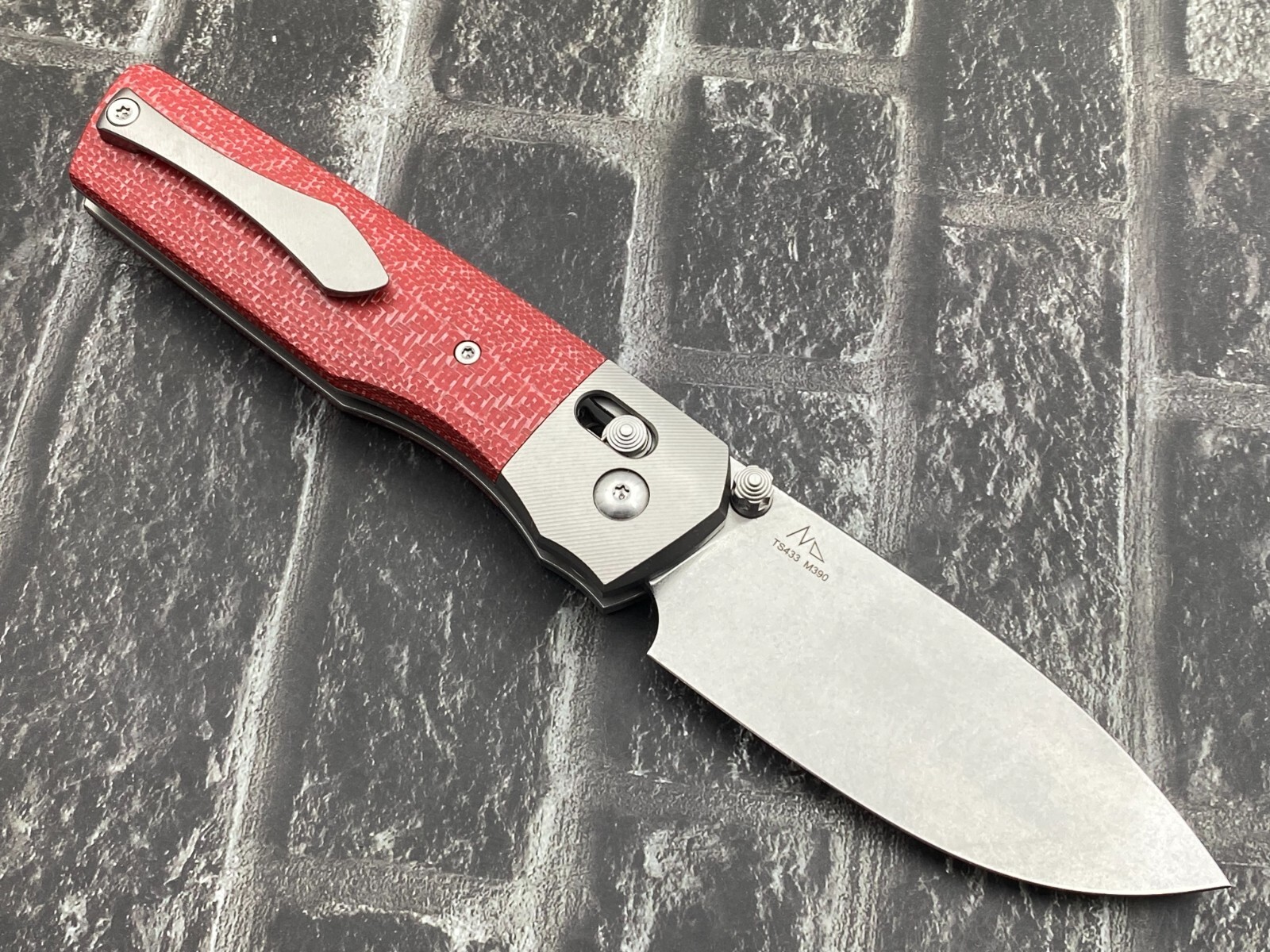 TwoSun TS433-M390-Red Folding Knife Titanium/CF Handle Axis Lock Pocket Knife