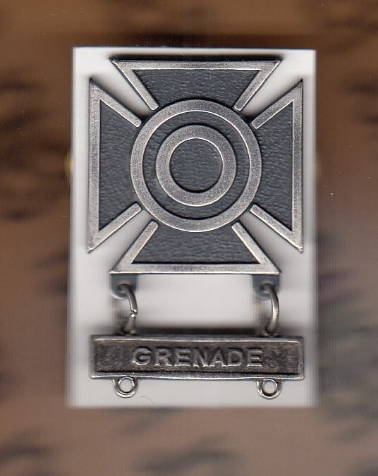 US Army SHARPSHOOTER w/ GRENADE bar Marksmanship BRUSHED award badge c/b