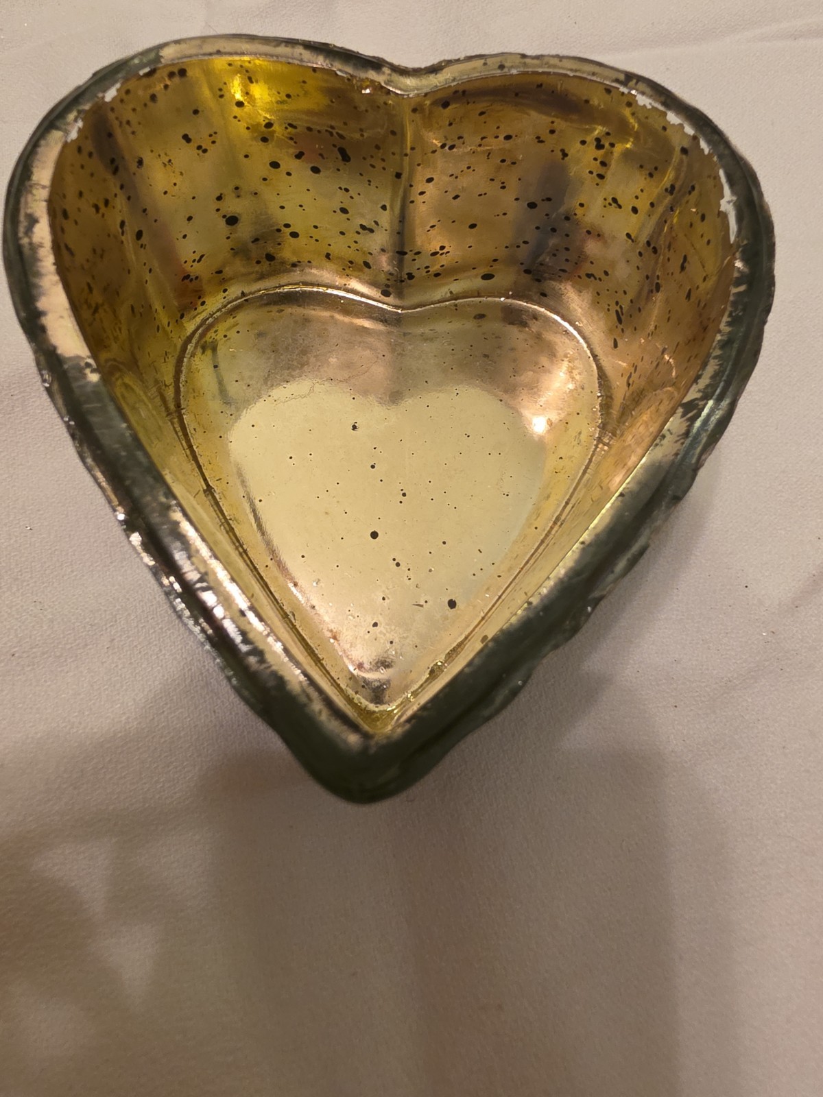 heart shaped trinket box
