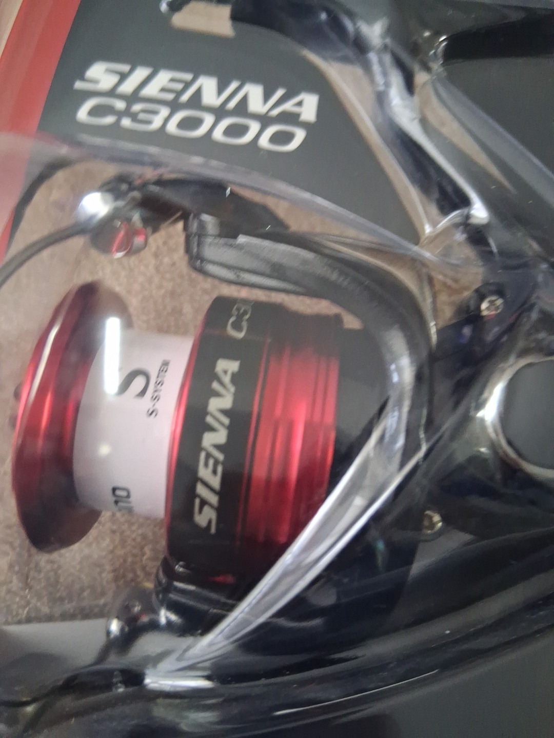 Shimano 19 Sienna C3000 Spinning Reel 3.5kg Drag 250g Light Shore Saltwater