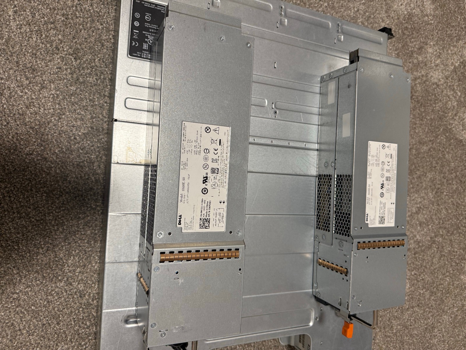 Dell PowerVault MD3800i 12x3.5" Storage Chassis w/ 2x PSUs + 12 Caddies