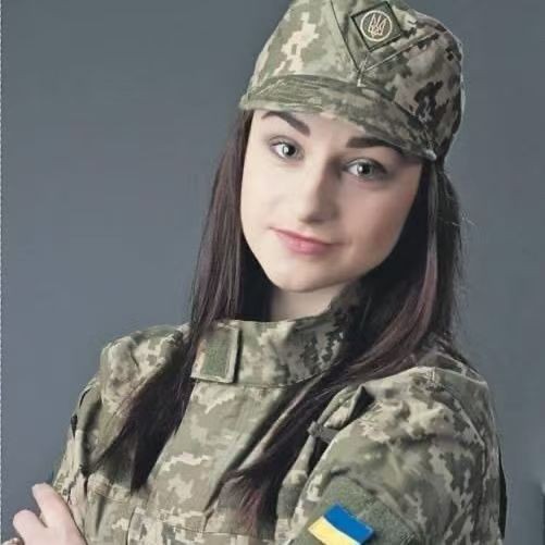 Orignial Ukrainian Army Ukraine Combat hat with embroidered badge