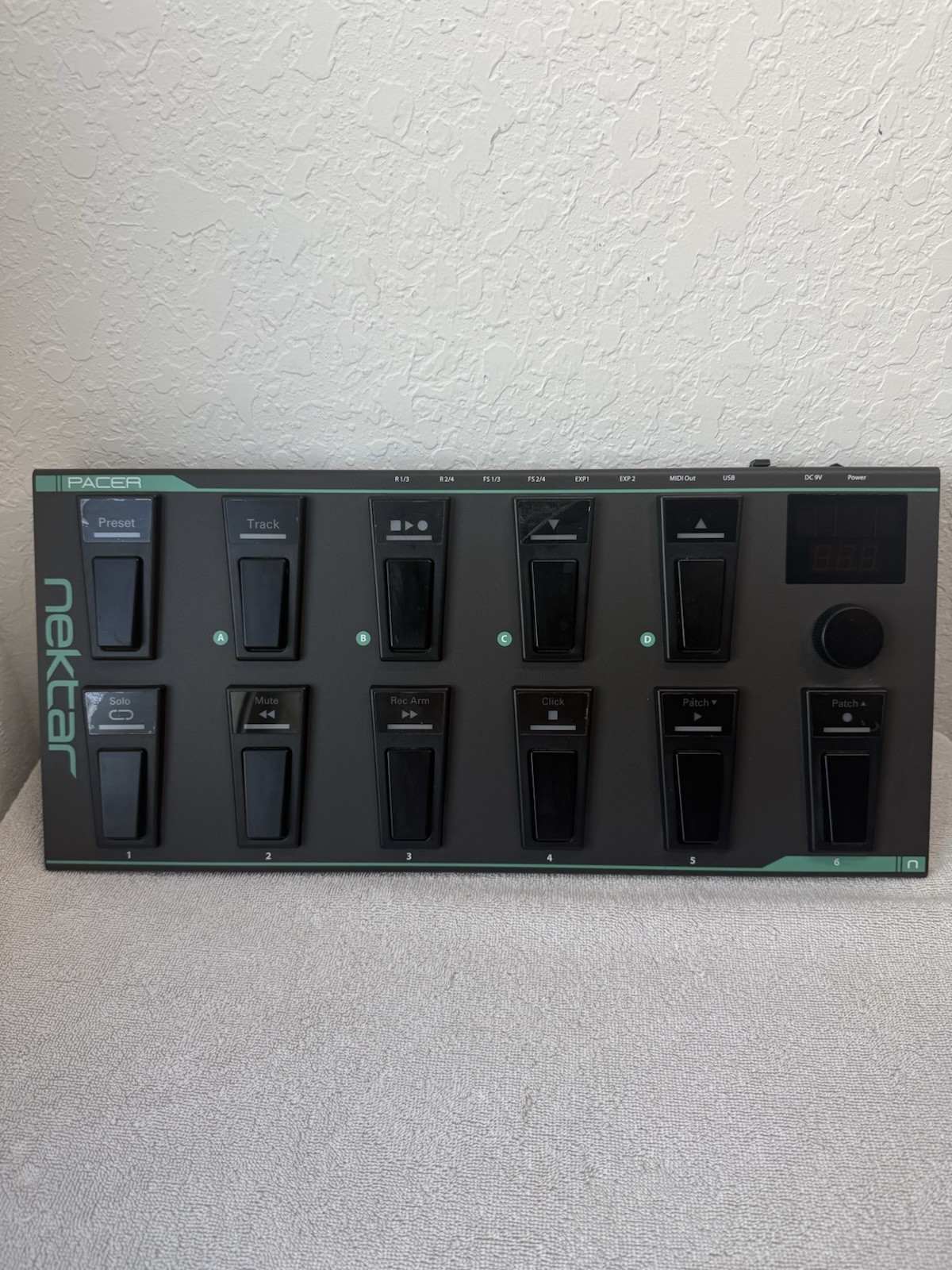 Nektar Pacer MIDI controller foot pedal board - No Power Cord