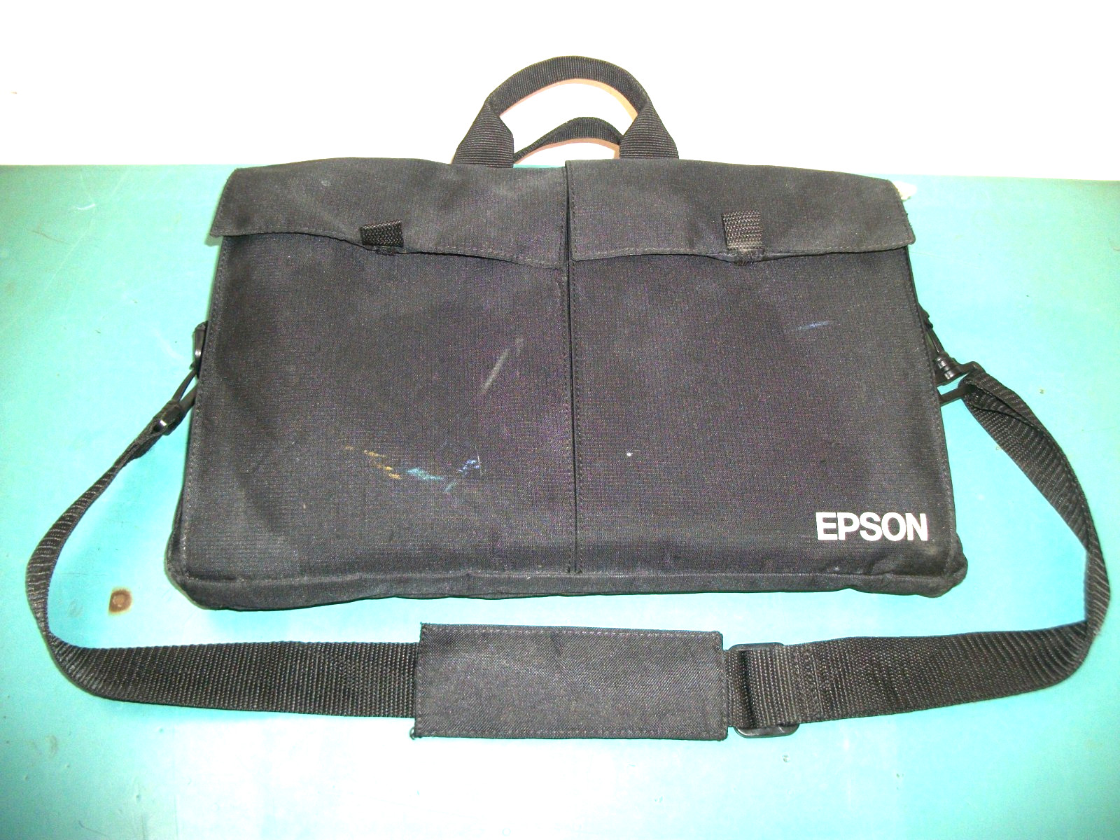 EPSON PowerLite 1761W WXGA Slim 3LCD Portable Projector w/Cables&Case RF