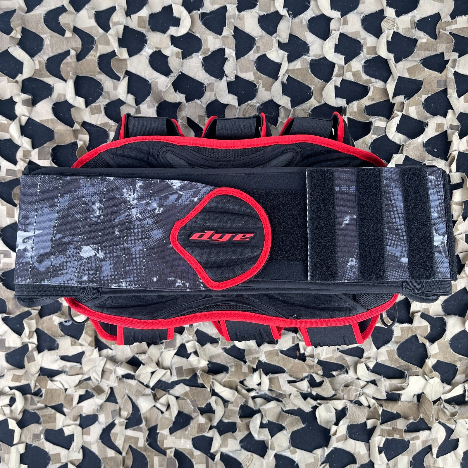 NEW DYE Assault Pack Harness 3+4 - Red DyeCam
