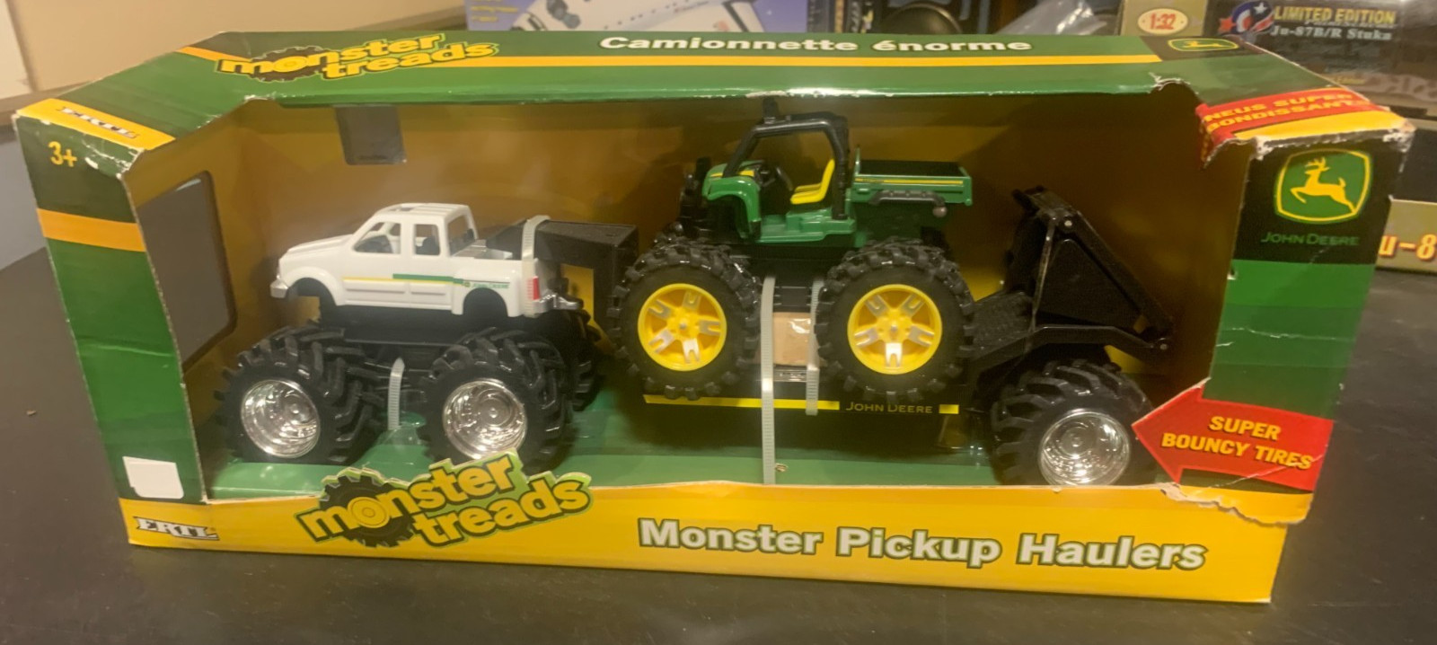 ERTL 37689 MONSTER THREADS PICKUP HAULERS SUPER BOUNCY TIRES NEW IN BOX