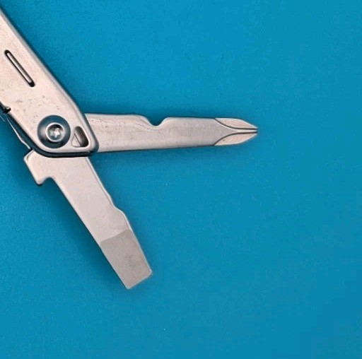 LEATHERMAN WINGMAN MULTI-TOOL! FAST SHIPPING!
