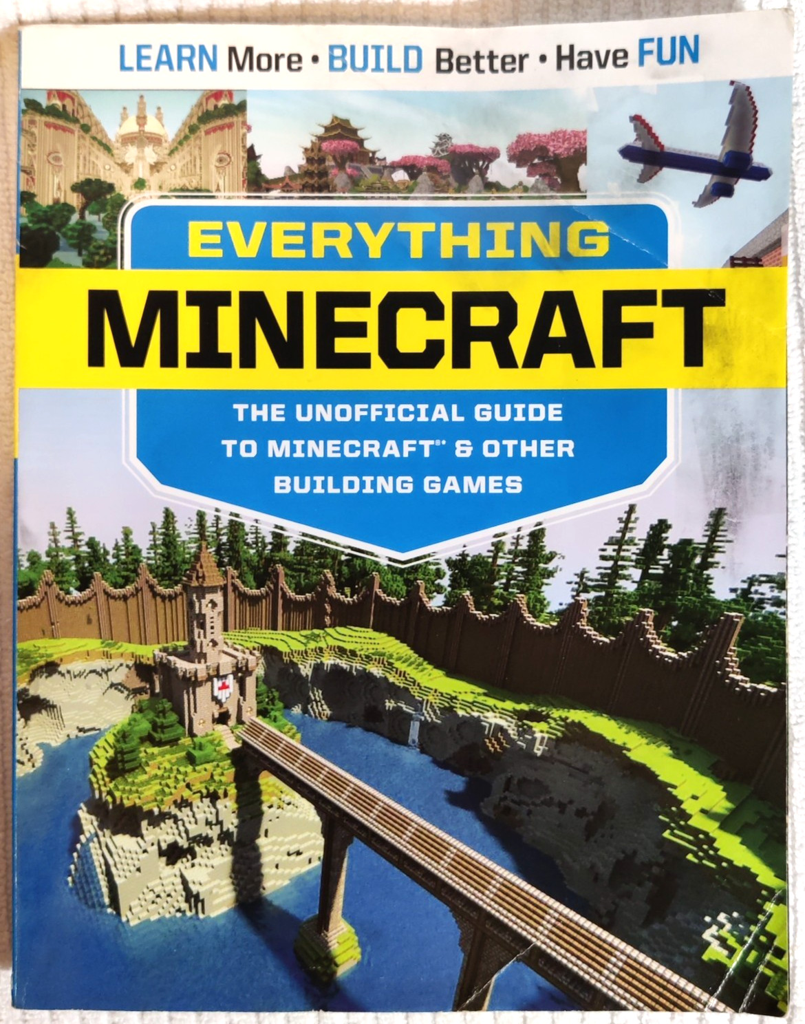 Everything Minecraft Building Game, The Unofficial Guide, 2014, VG Condition