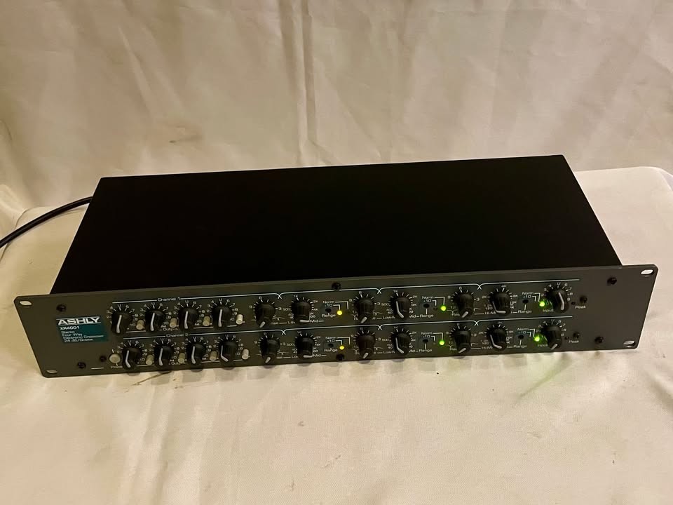 Ashly XR4001 Active 4-way 3-way  Crossover XR-4001 XLR Stereo Pro Audio- TESTED