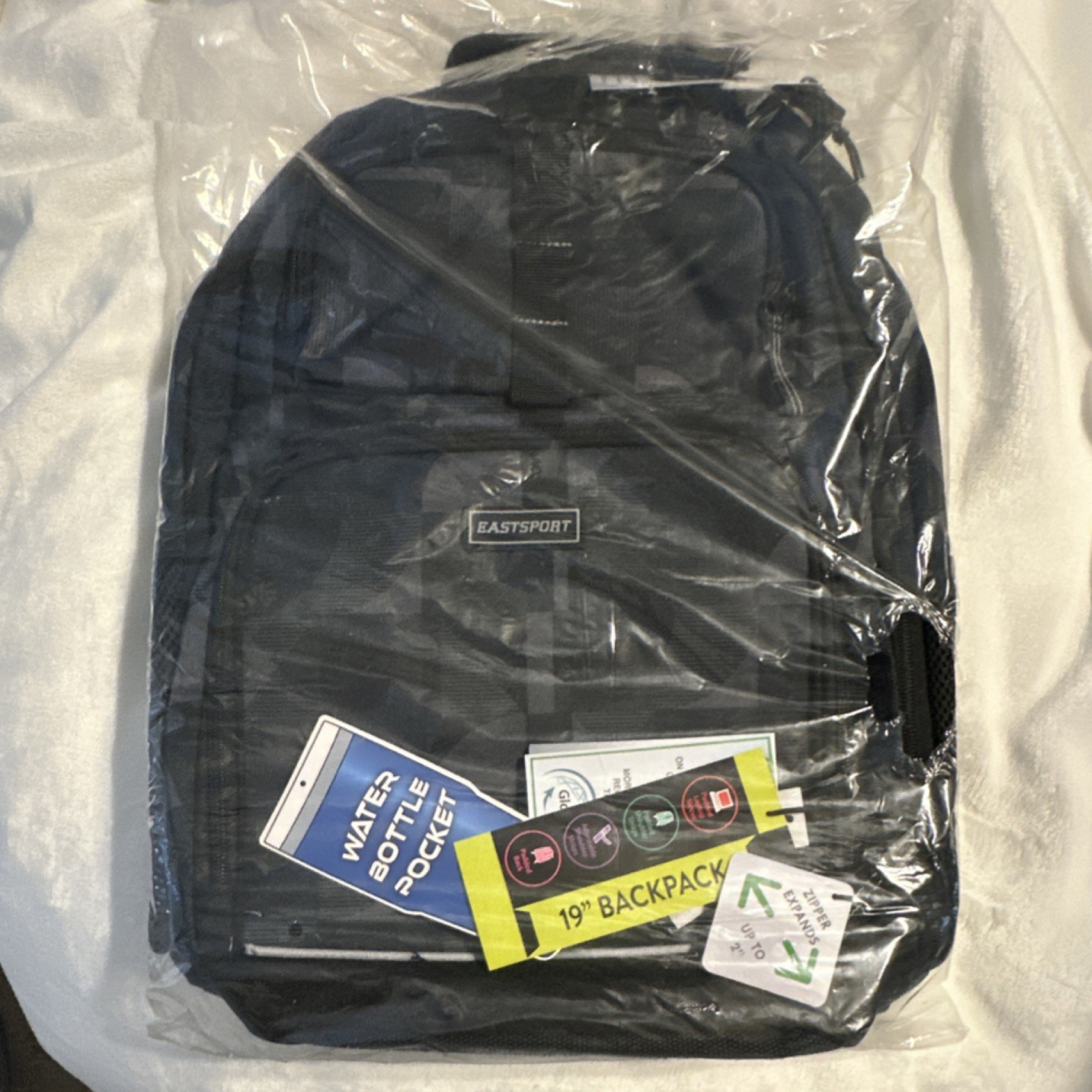 Eastsport 19" Black Hiking Backpack Water Bottle Pocket SureSnap Zipper