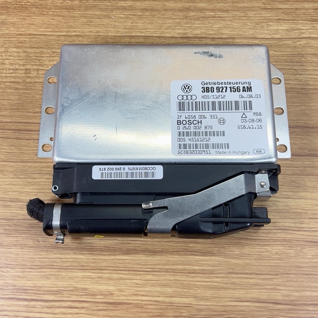 00-05 Volkswagen Audi Passat A4 A6 Transmission Module TCU OEM 3B0927156AM