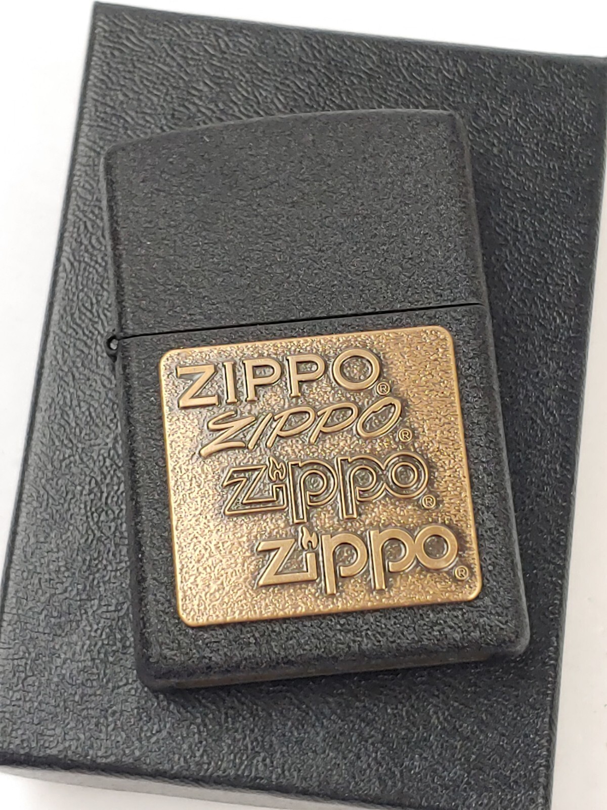 Zippo 362 ZIPPO ZIPPO ZIPPO Brass on Black Crackle Finish Lighter - JUN (F) 2022