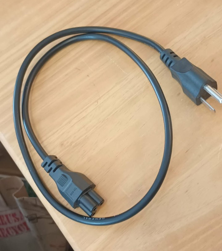 Universal AC to C5 Cloverleaf Mickey Mouse 3 Pin Power Cable Cord 250V-2.5A USA