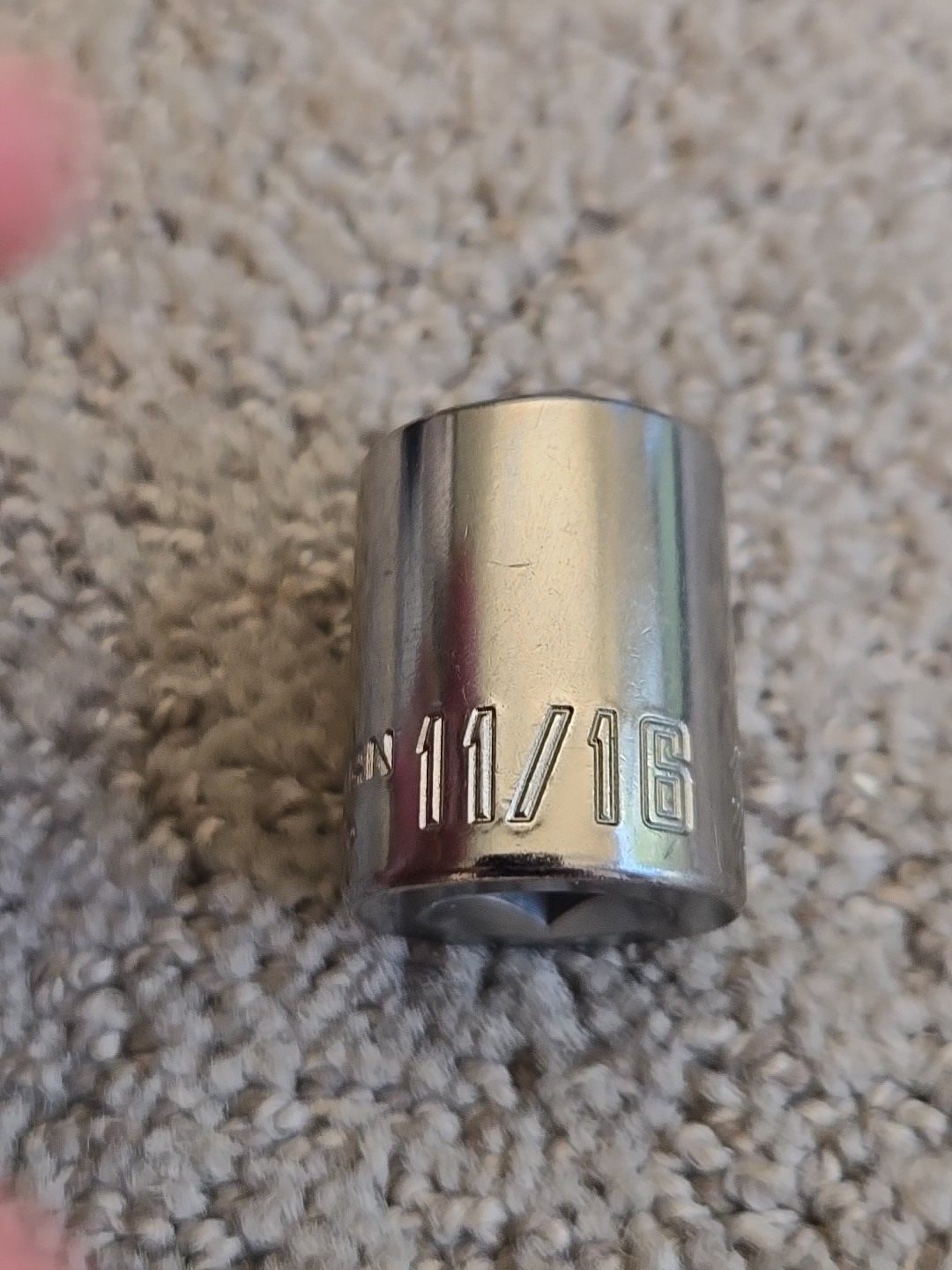 Craftsman CMMT43006 11/16" 6pt Socket 3/8" Drive  B22