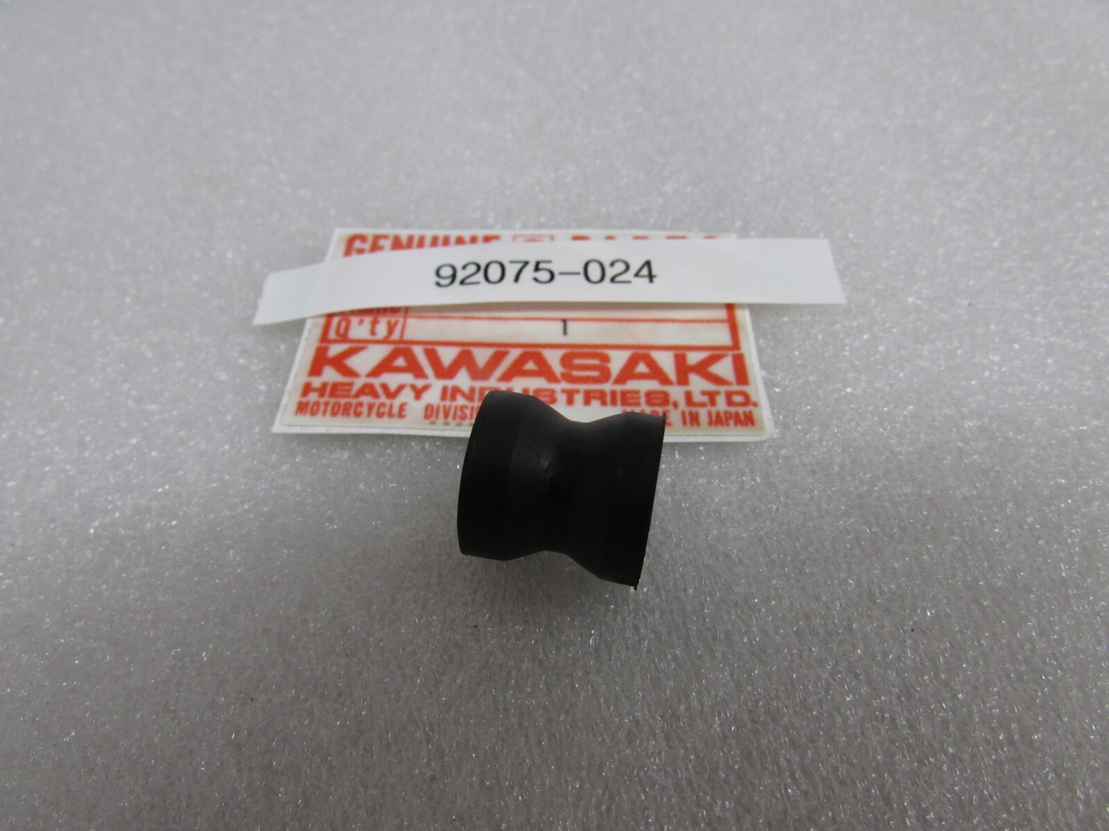 NOS KAWASAKI H1 A1 A7 F5 F6 F7 F9 G3 G4 SPEEDO RUBBER DAMPER 92075-024