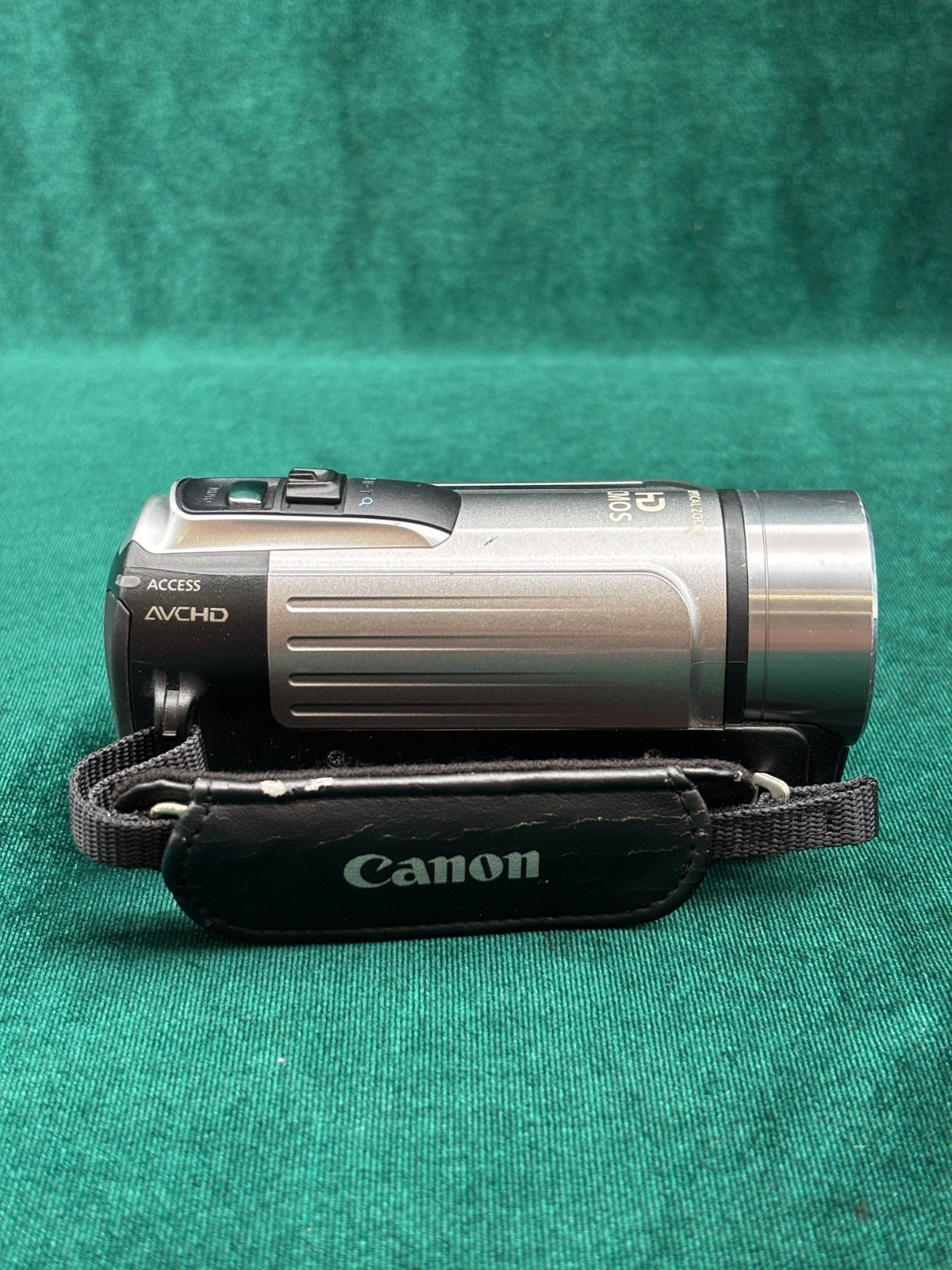 Canon LEGRIA HF R16 Video Camera