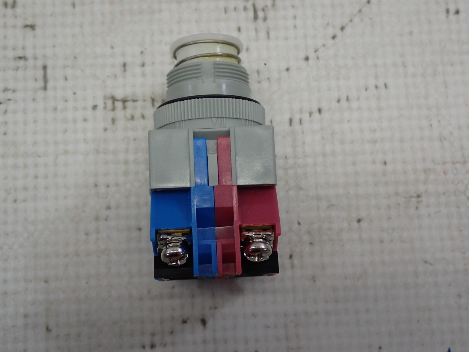 IDEC ABW211-G Green Pushbutton 120-600V AC