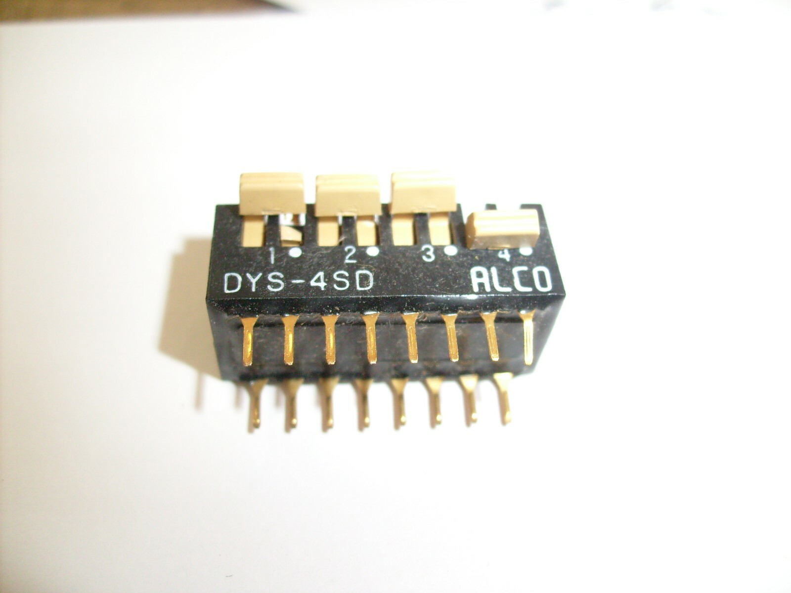 ALCO DYS-4SD Switch, DIP, 4 Position 16 Pin