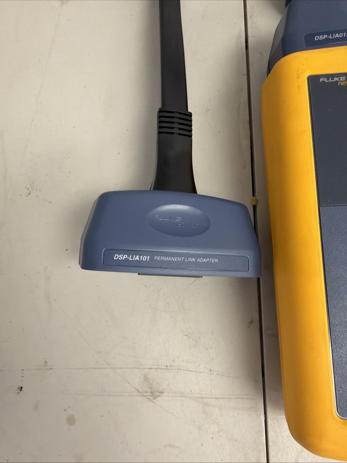 Fluke Networks DSP-4300 Cat6 Singlemode, Multimode Fiber Cable Tester DSP4300