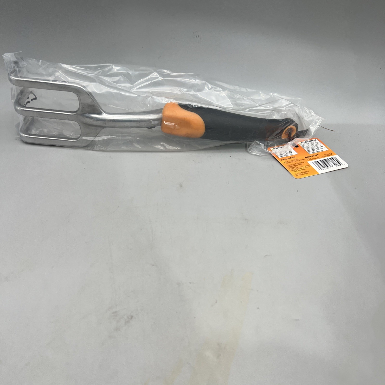 Fiskars 384240-1001 384240-1007 Cultivator, Multicolor