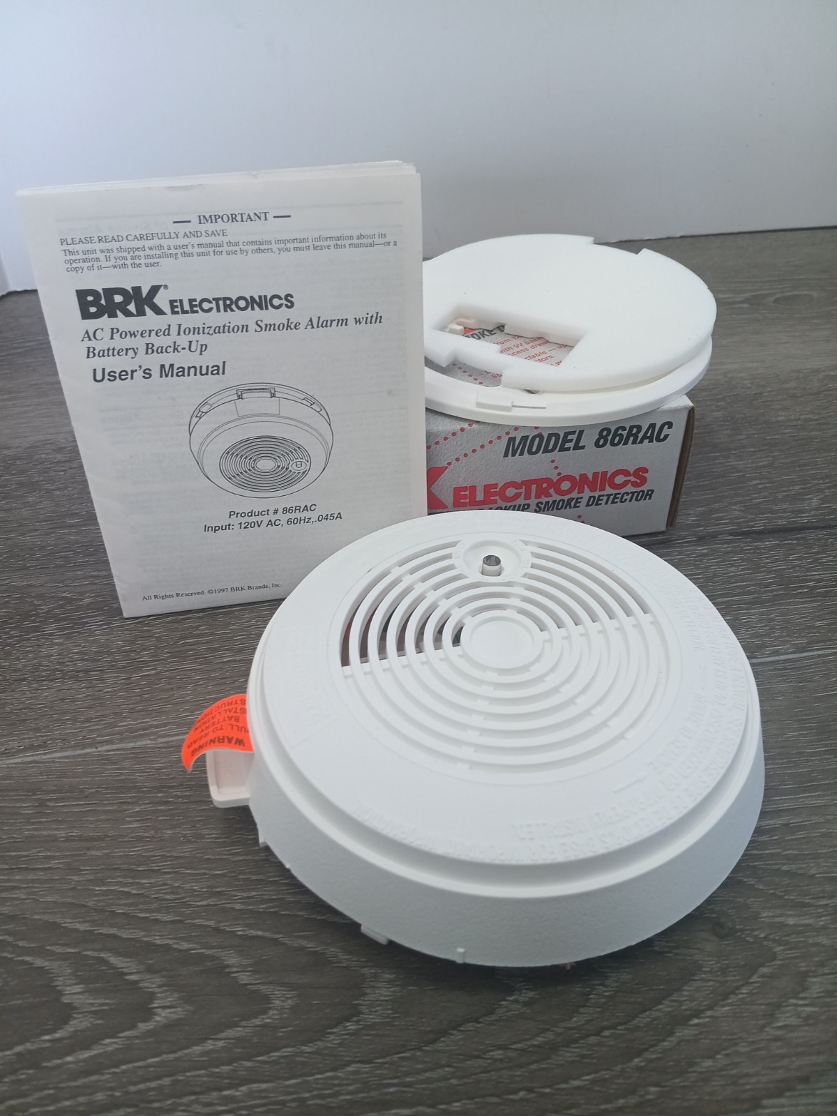 BRK Electronics 86RAC Ionization Smoke Detector 120VAC 60Hz 9V Backup NIB    Cc1