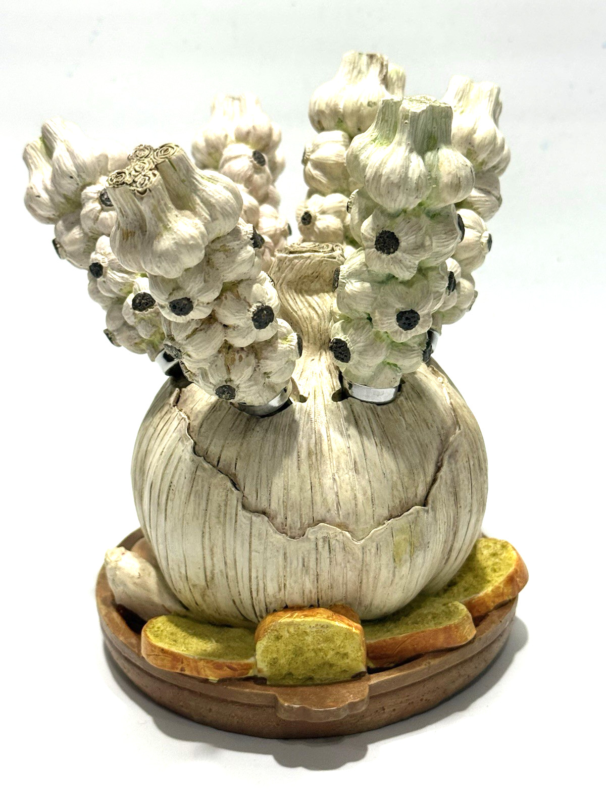 VTG 7 PIECE GARLIC CLOVE SHAPED CHEESE BUTTER SPREADERS SET RESIN  5"x4.5"