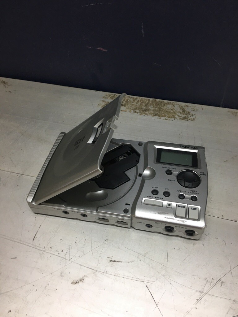 Portable CD/Vocal Trainer CD-VT1 Tascam